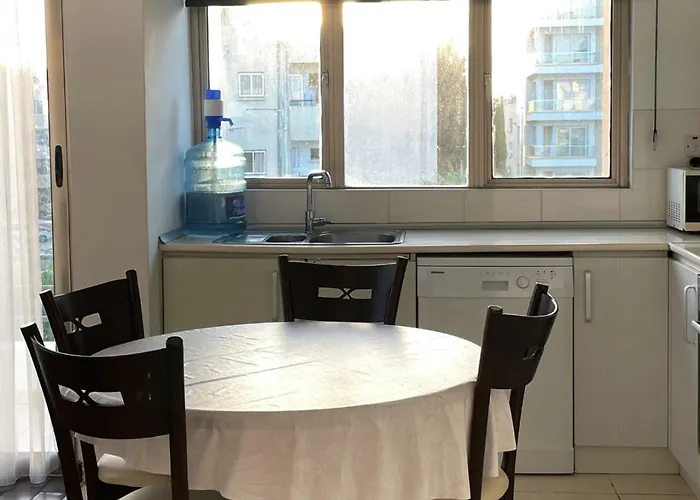 شقة Rix Sunny كيرينيا