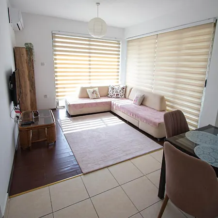 Rix Sunny Apartament Kirenia