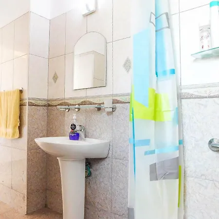 Rix Sunny Apartment *